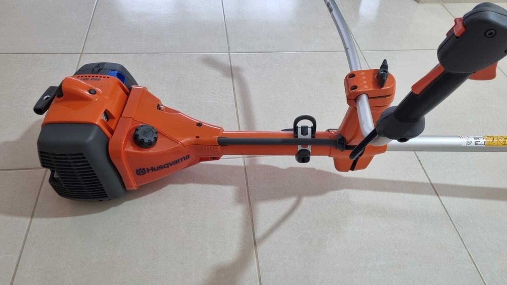 Motocoasa profesionala  Husqvarna