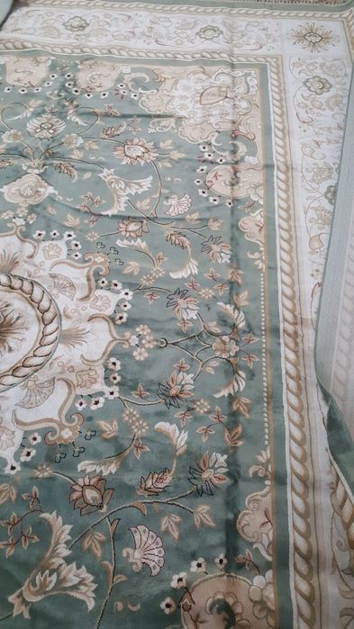 Продам ковер новый