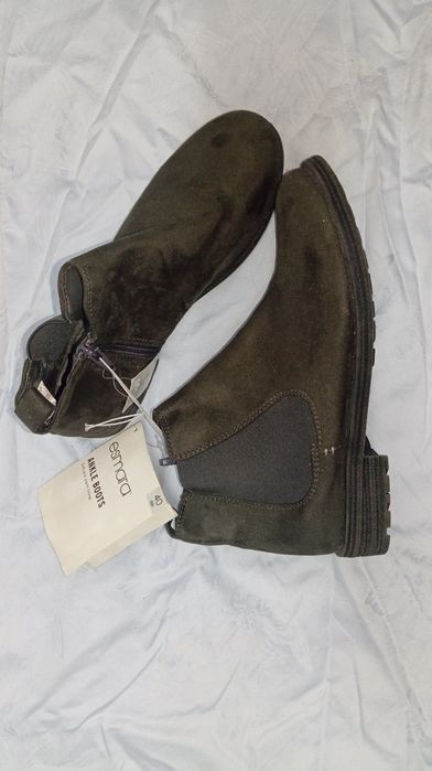 Ниски боти, 40 номер