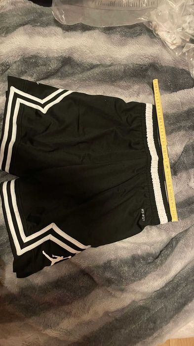Pantaloni Jordan Nike negri, marimea M, noi cu eticheta