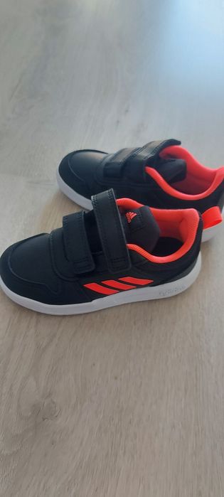 Нови Adidas N25 - 55 лв.