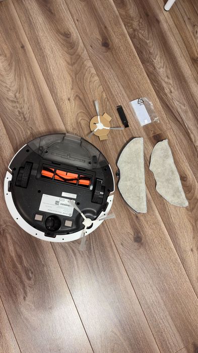 EZVIZ RE4 Plus – Aspirator robot 2 în 1 – Mop + Stație golire – Garanție Extinsă