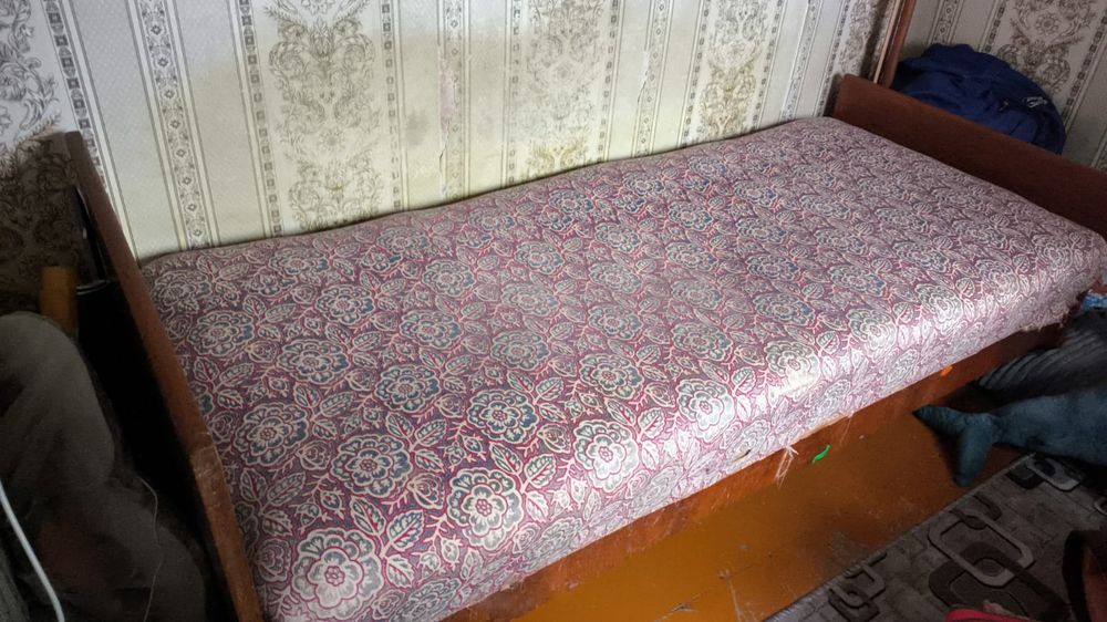 Отдам кровать б/у