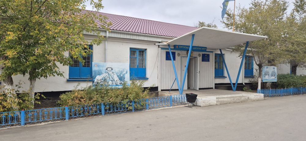 Продам навес металлический