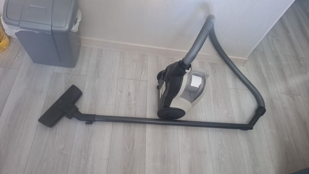 Срочно Продам пылесос