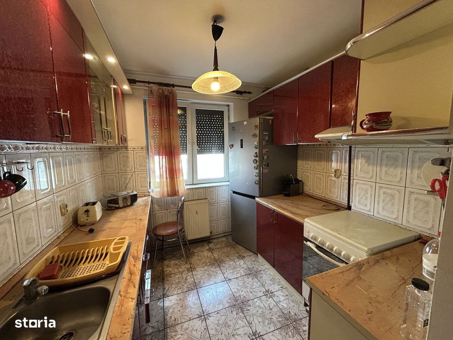Vand apart.3 cam.ultracentral,B-dul Dragalina,et.1/4,centrala pe gaz