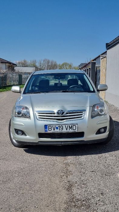 Toyota Avensis T25 1.8 VVT-i 129 cp 2007 benzina