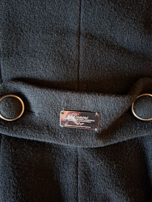 Черно елегантно палтенце на марката DANINI.