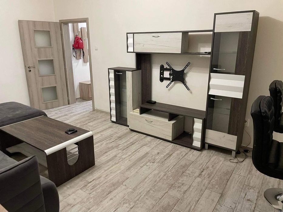 Дава се под наем Тристаен апартамент в Пловдив, Кършияка - 86 кв.м за 500 € - Снимка #1