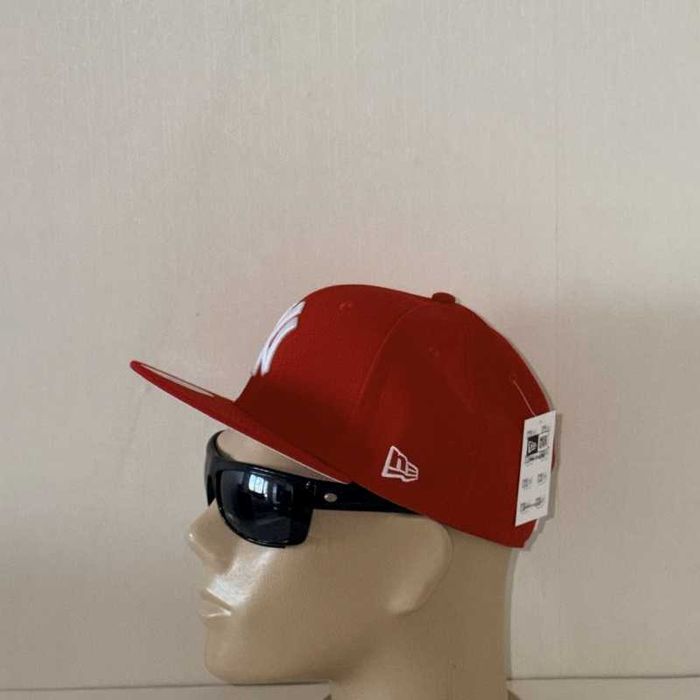 NY Yankeese MLB шапка с права козирка shapka s prava kozirka