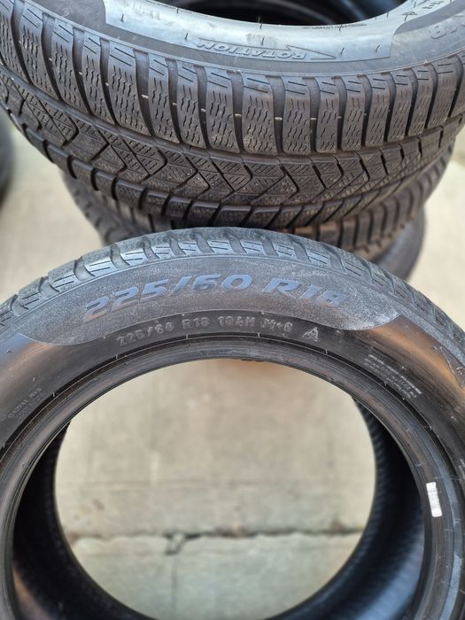 225 60 R18 . 104 H  Pirelli
