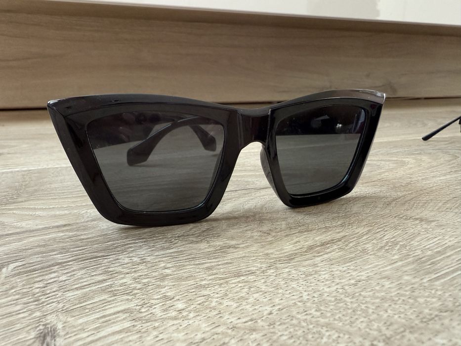 Дамски слънчеви очила