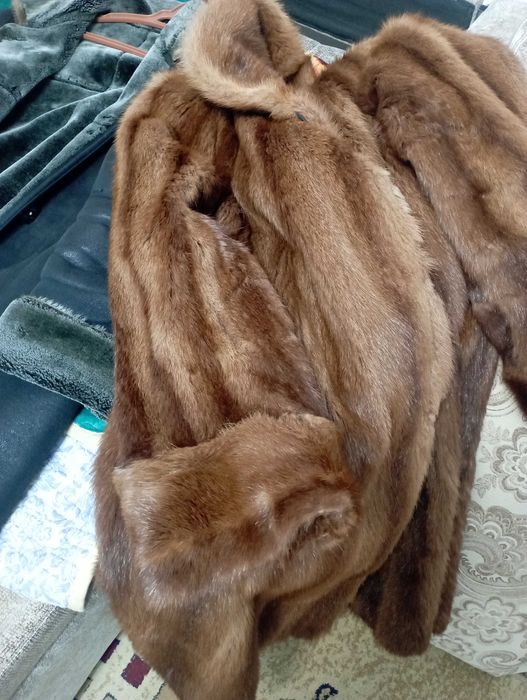 Продам норковую шубу