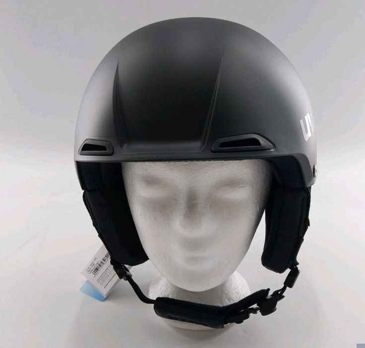 Нова каска за ски и сноуборд UVEX