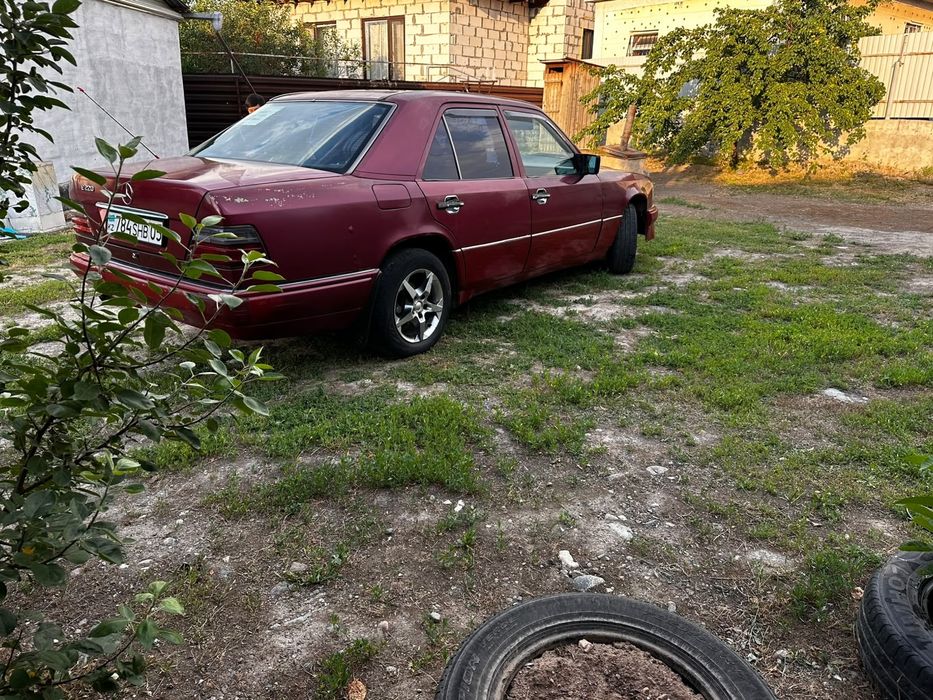 Мерс 124 ешка 2.2 1994