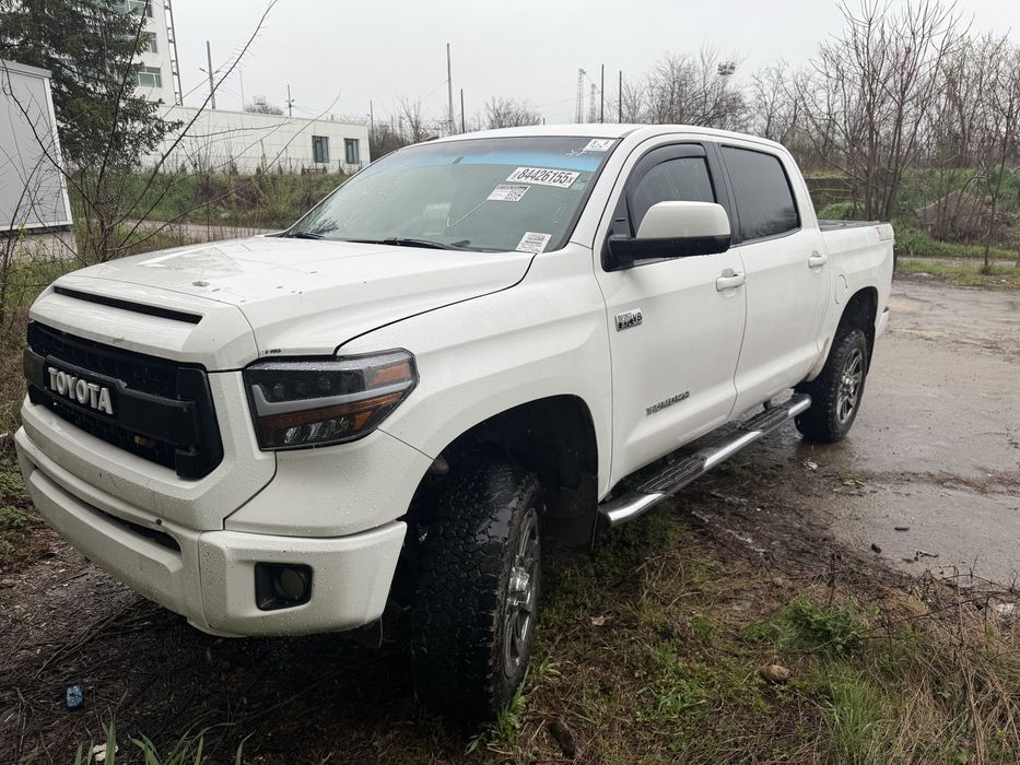 TOYOTA TUNDRA SR5 на части