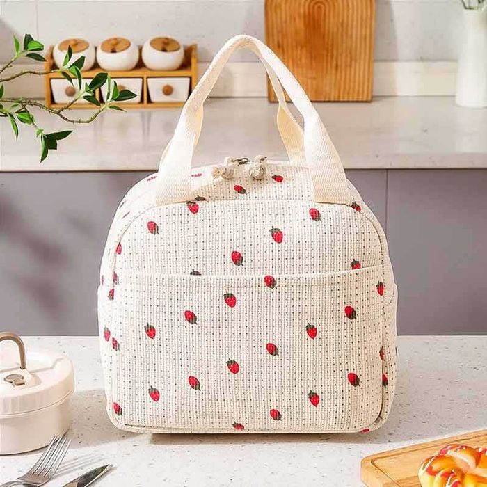 Термо чанта за храна LUNCH BOX „Ягоди“ 26 × 21 × 18 см