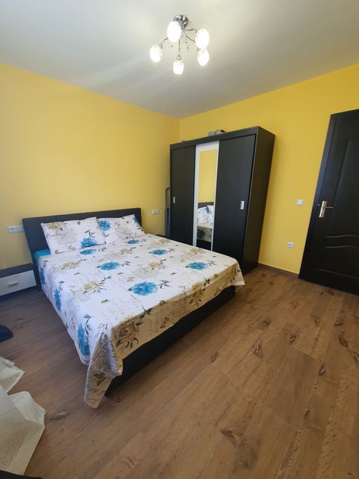 Inchiriez apartament