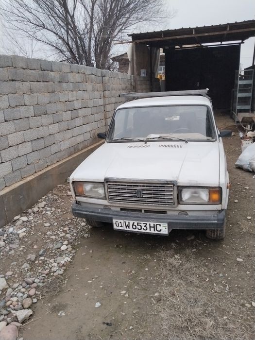 Jiguliy 07 sotiladi gaz metan 90talik xolati oʻrta