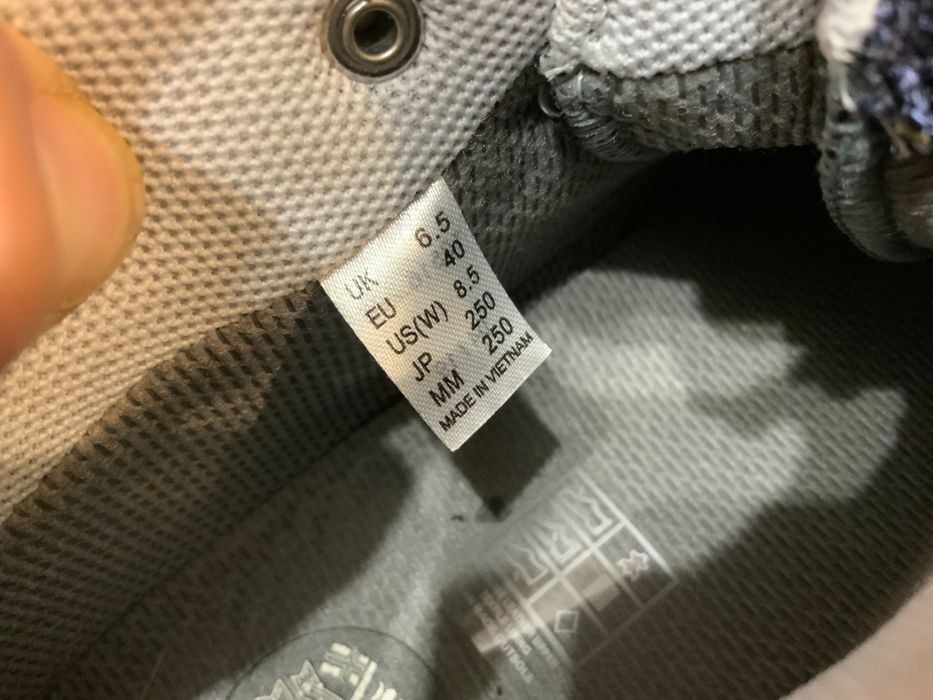 Helly Hansen-оригинални обувки 40 номер