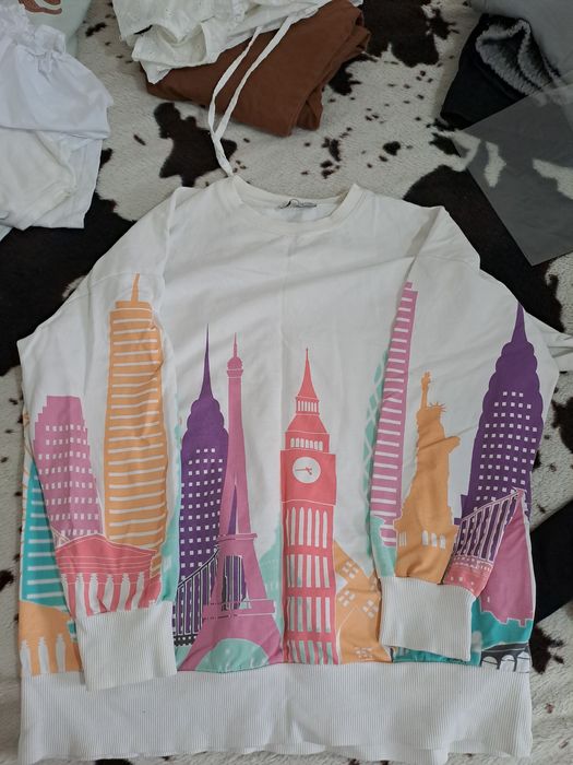 Продам детские школьные вещи на девочку