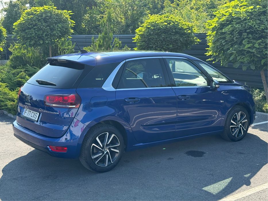 Proprietara, Vand Citroen C4 Picasso automat, foarte dotat. Euro 6, benzina.