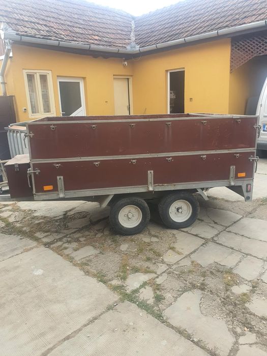 Vând remorca  dublu ax