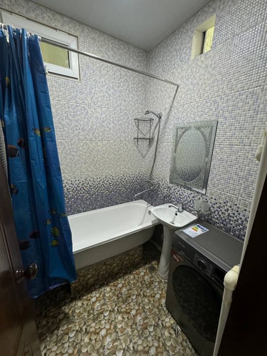 Срочно.  Чиланзар торговый центр.  2 х комнатная