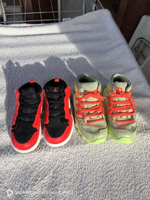 Обувки за момче 26 номер nike air Jordan и adidas terex gore tex