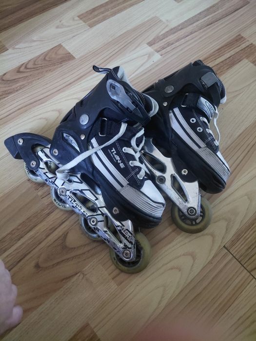 Продам роликовые коньки
