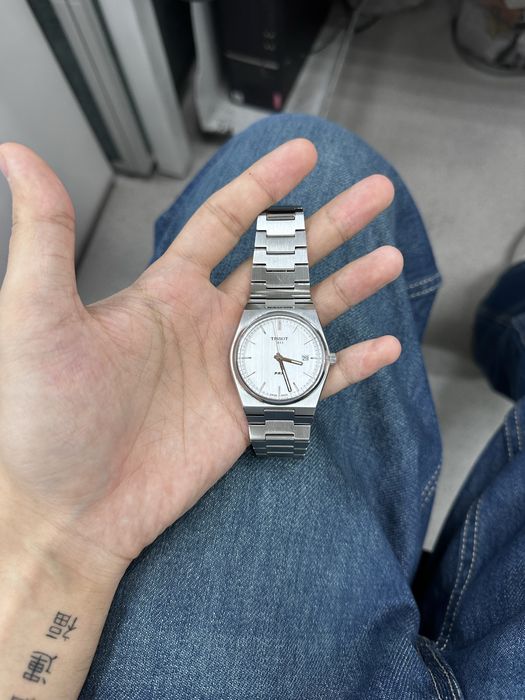 Продаю часы TISSOT PRX