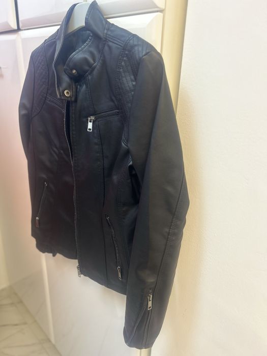 Geaca imitatie piele, noua, M