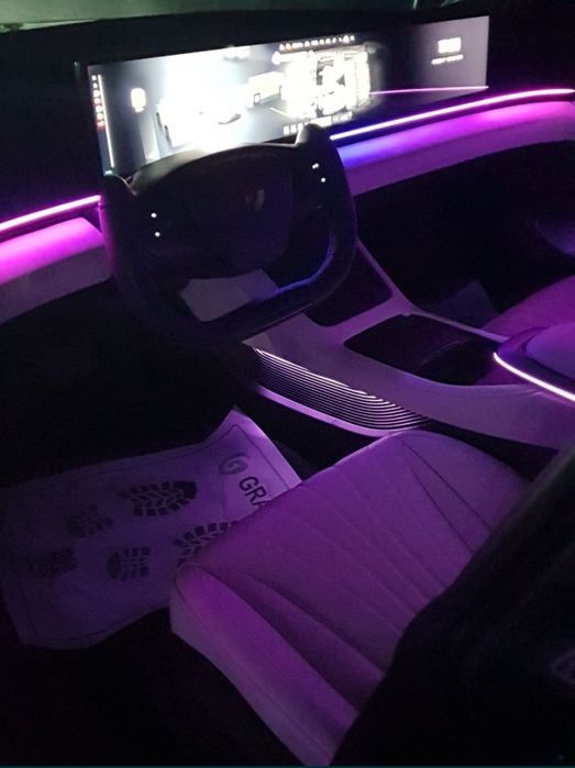 Geely Ji Yue 07P Robo car