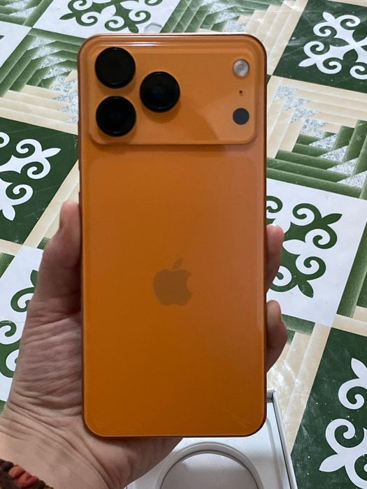 Айфон 17про макс, внутри программа АНДРОИД