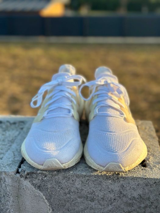 Adidași Adidas Ultraboost 22 Alergare Streetwear Alb Mărimea 44 2/3