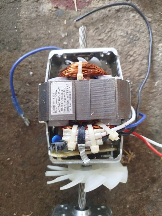 Моторчик  для мясорубки и тд