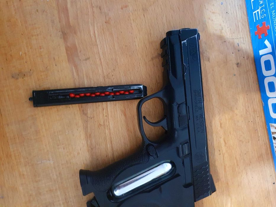 Pistol airsoft  Smith & Wesson 6cal. 3 J.