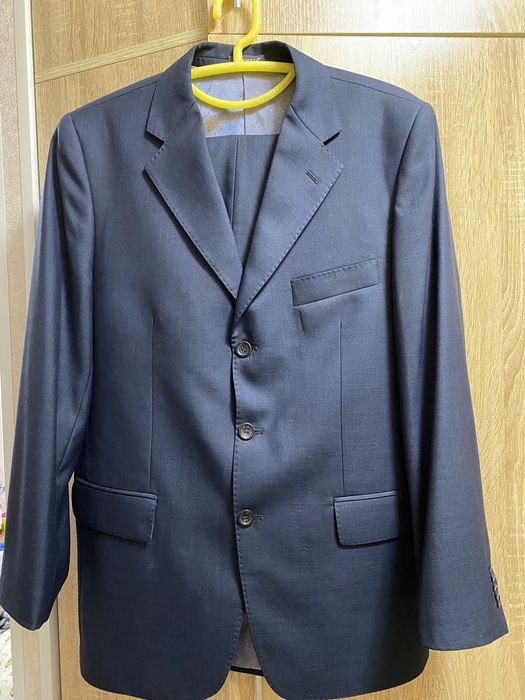 Продам костюм