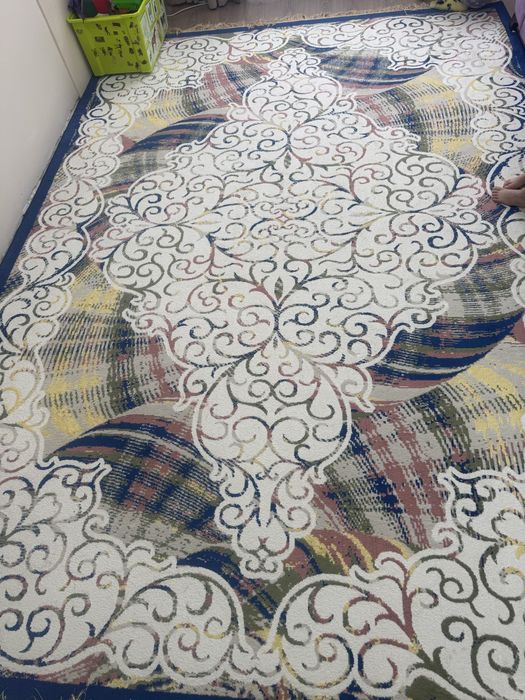Продам ковер в отличном состоянии