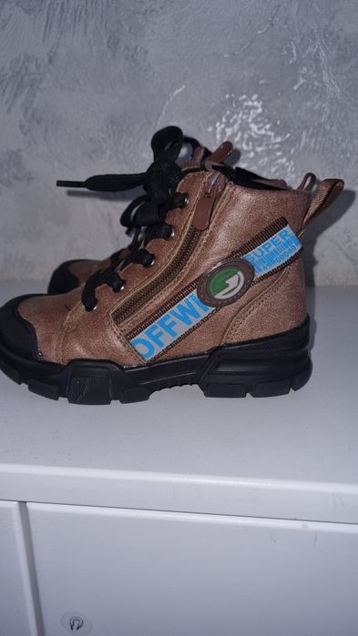 Сапожки  осень-весна 26 размер