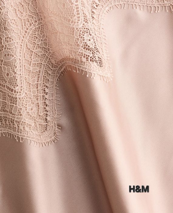 Top cu dantela si broderie H&M