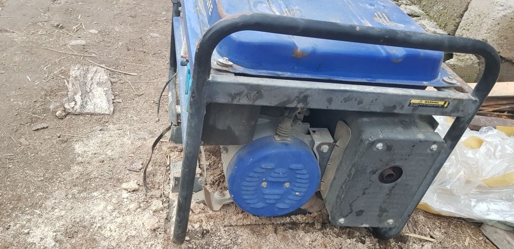 Бензогенератор в отличном состоянии