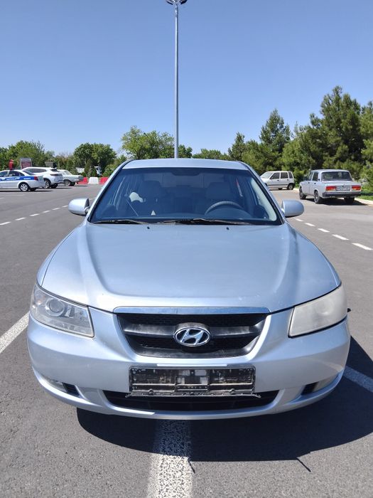 Продается Хундай соната, 2006 года, в поддержанном и хорошем состоянии