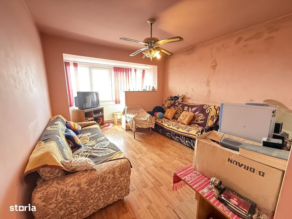 Apartament 3 camere, decomandat, etaj 10, bloc cu lift - Complexul Stu — fotografia 1