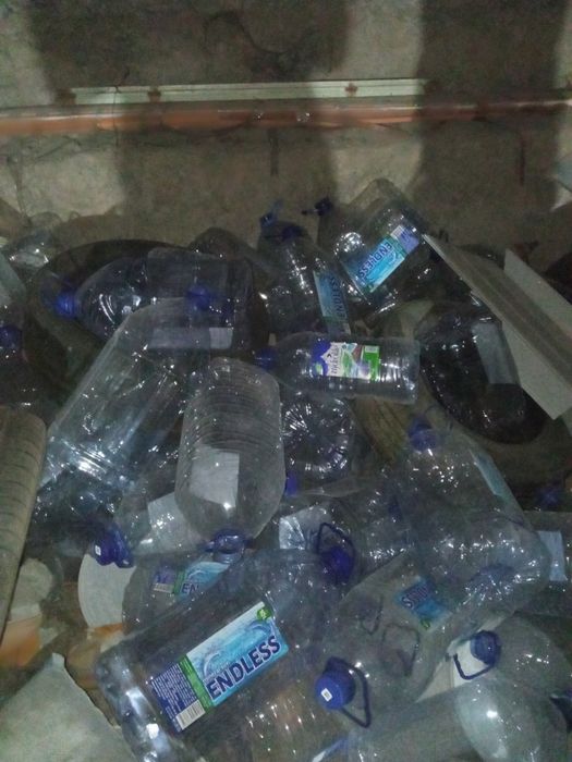 Баклашки 10 литровые прочные с крышкой