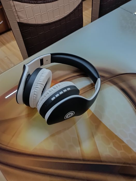 Căști wireless b525