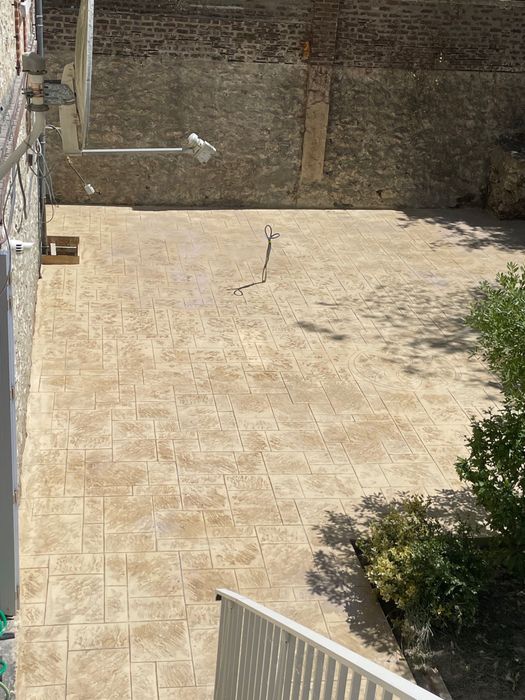 Beton amprentat Constanta- schimba complet asoectul curtii tale!