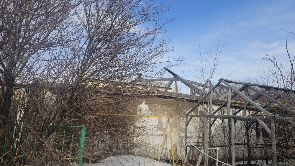 Отдам даром на разбор пристройку