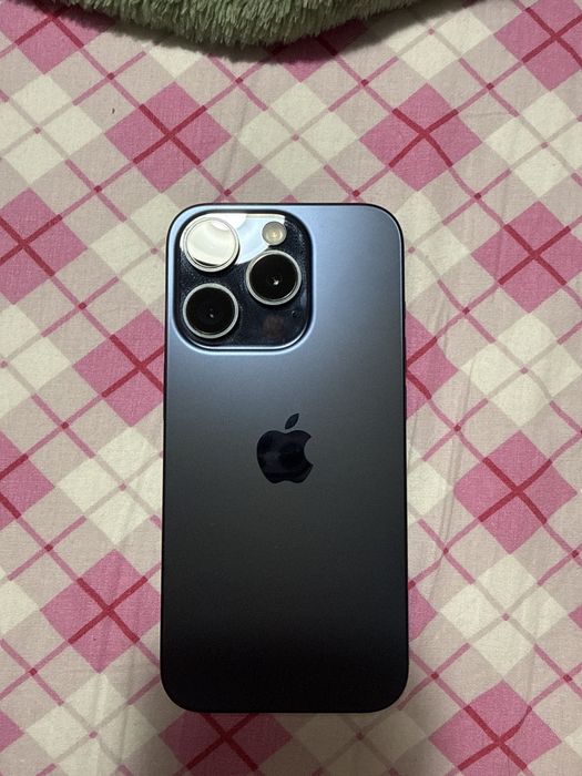 Iphone 15 pro albastru cu husa originala