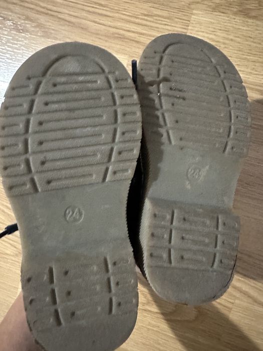 Ghete imblanite, nr 24, impecabile